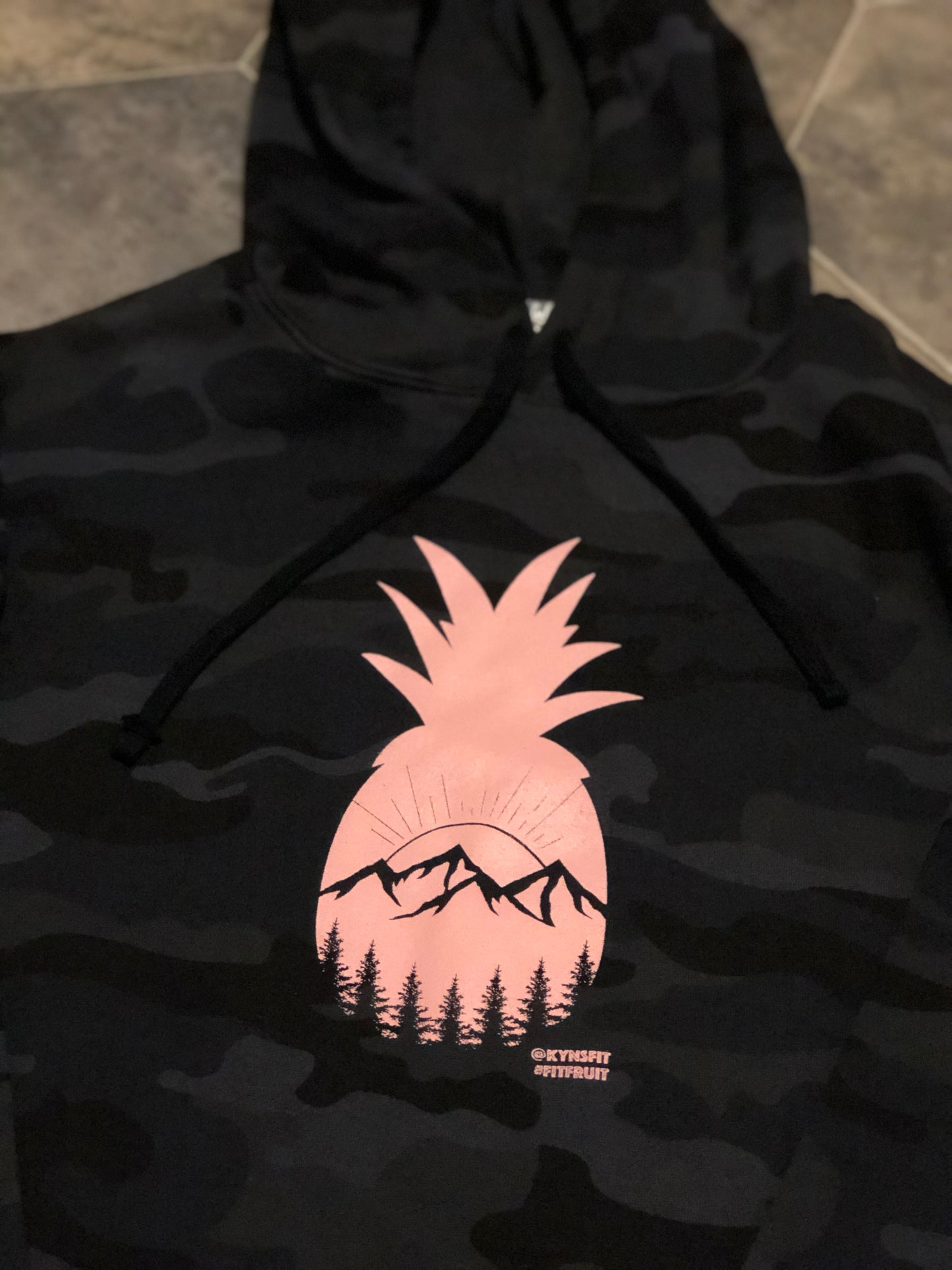 Black Camo Crop Hoodie - powder pink